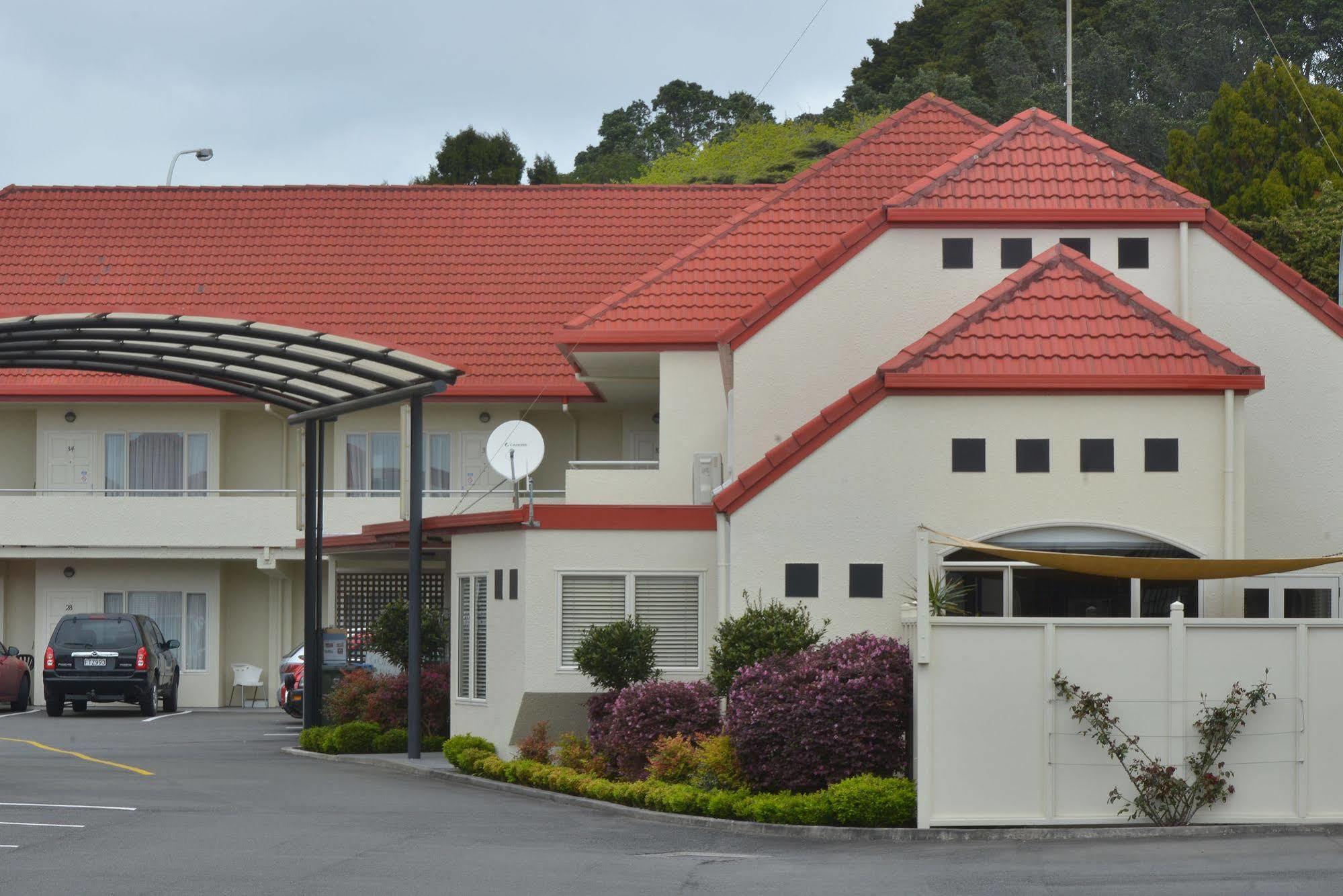 Brougham Heights Motel New Plymouth Dış mekan fotoğraf